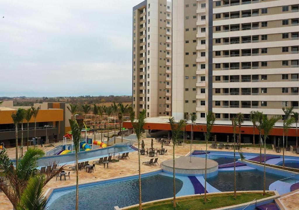 Enjoy Solar Das Aguas Park Resort โอลิมเปีย ภายนอก รูปภาพ Residential complex in the city