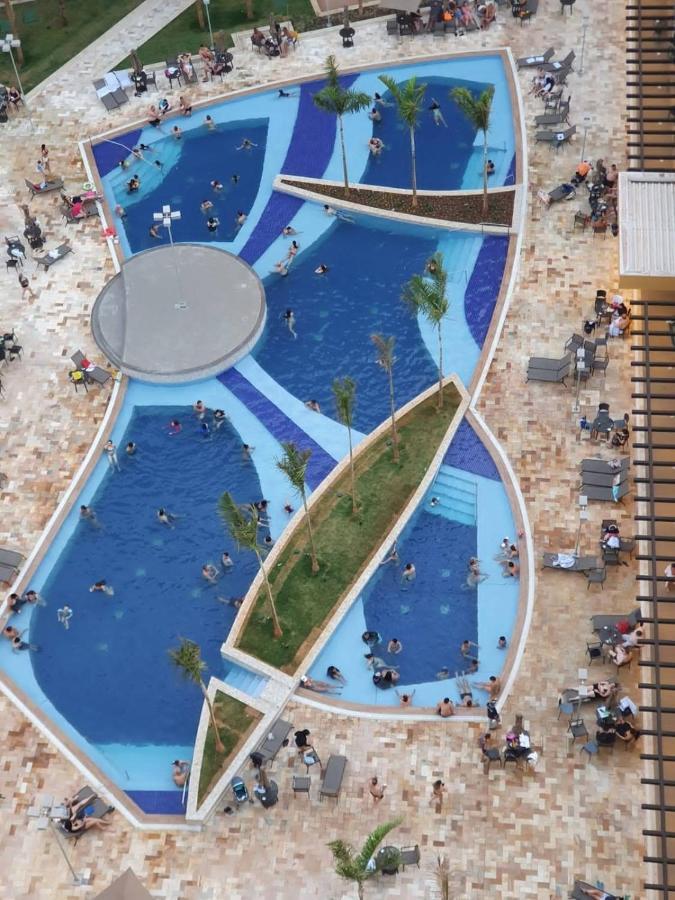 Enjoy Solar Das Aguas Park Resort โอลิมเปีย ภายนอก รูปภาพ The pool at the hotel