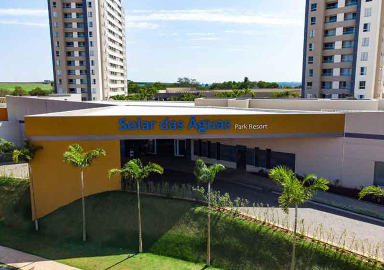 Enjoy Solar Das Aguas Park Resort โอลิมเปีย ภายนอก รูปภาพ Shopping Center
