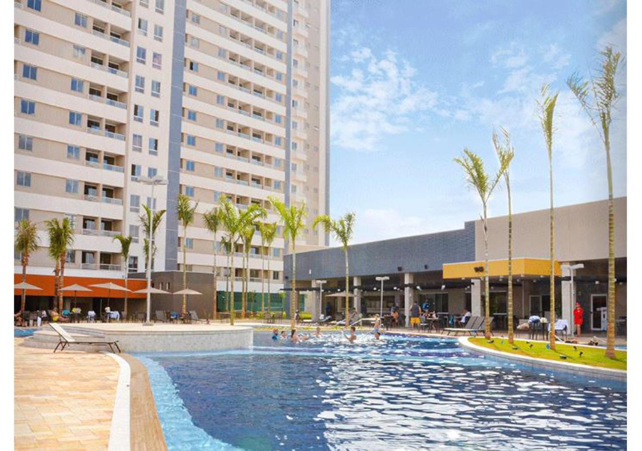Enjoy Solar Das Aguas Park Resort โอลิมเปีย ภายนอก รูปภาพ The swimming pool at the 38th floor of the building