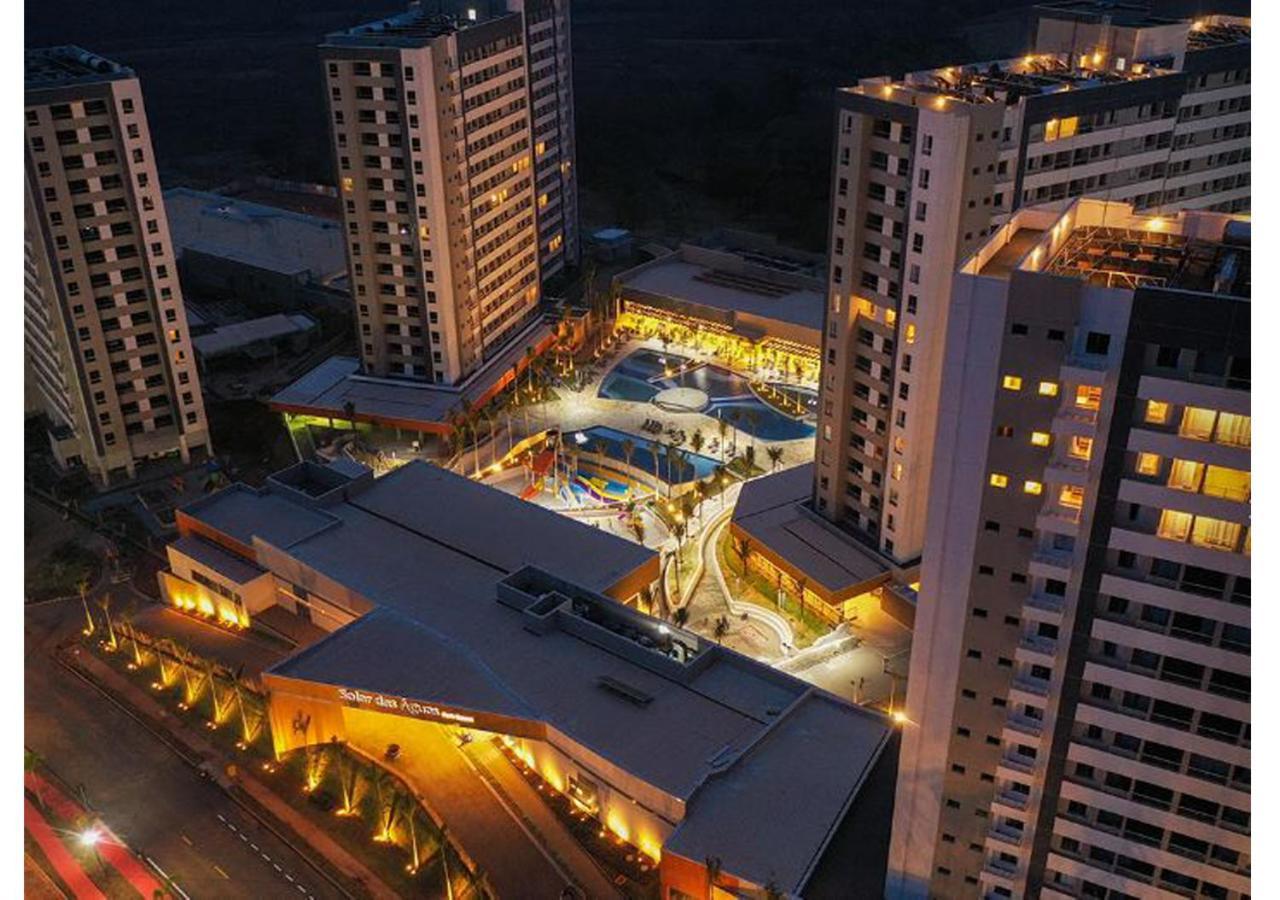 Enjoy Solar Das Aguas Park Resort โอลิมเปีย ภายนอก รูปภาพ The Village