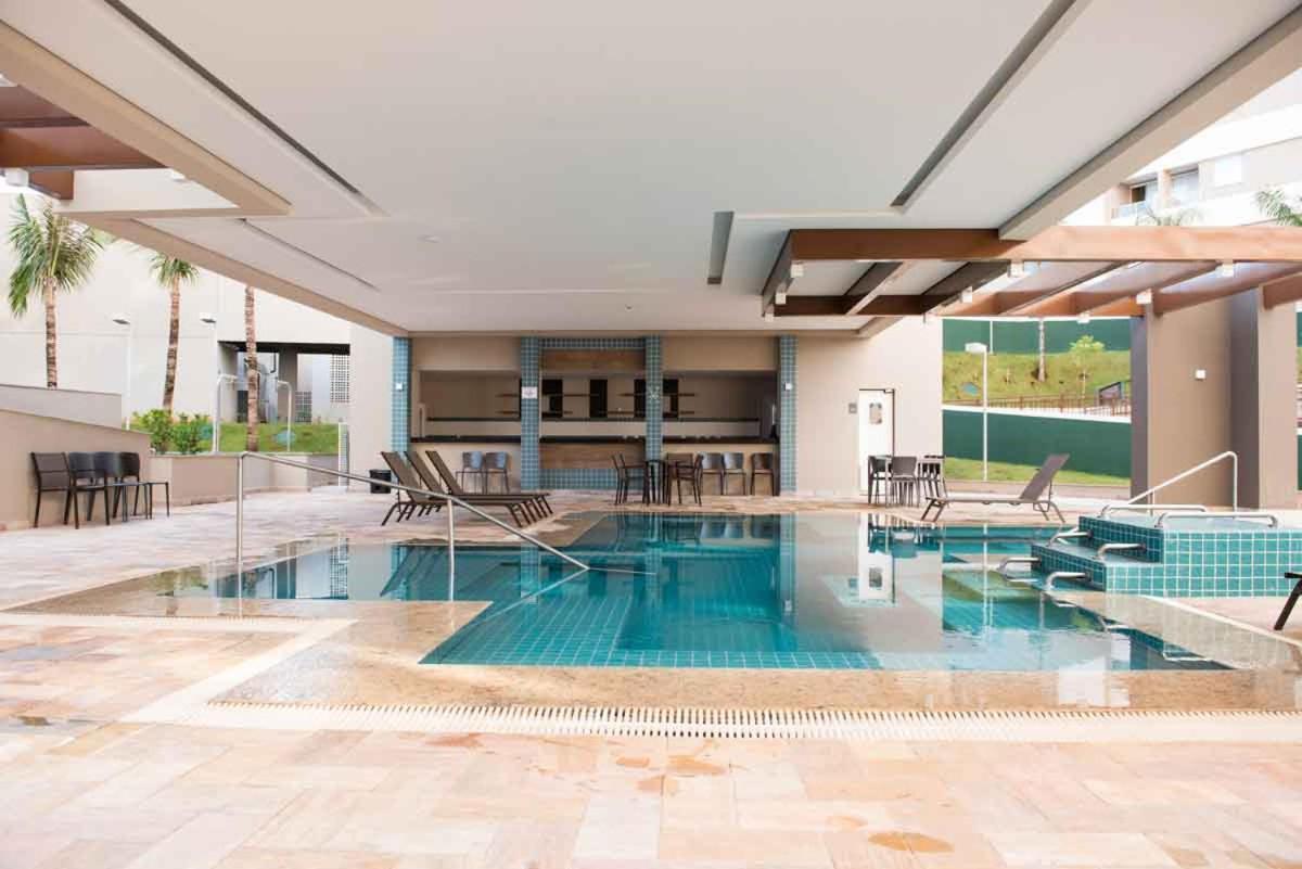Enjoy Solar Das Aguas Park Resort โอลิมเปีย ภายนอก รูปภาพ The swimming pool at the hotel